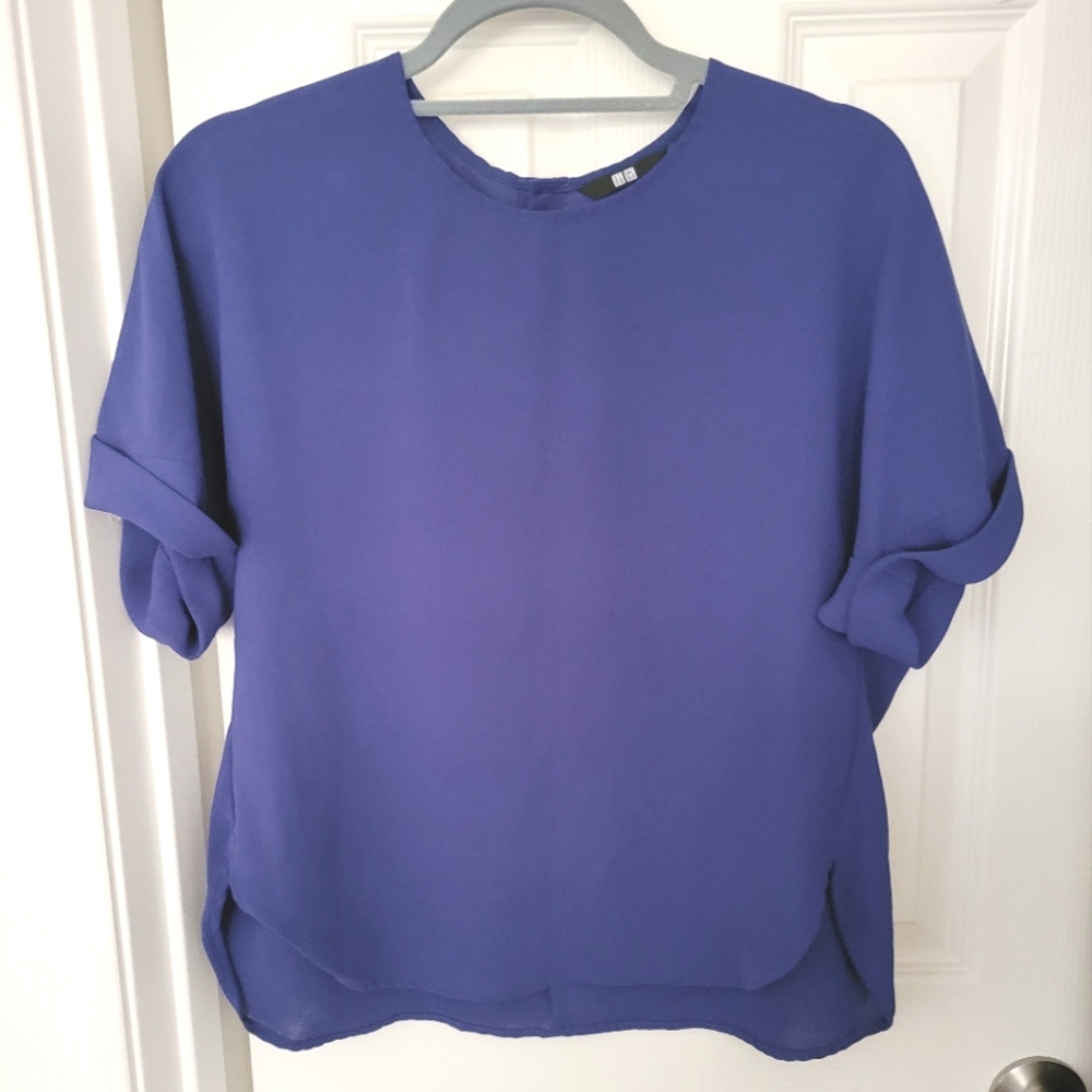 Uniqlo satin top